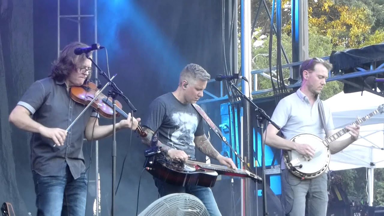 Infamous Stringdusters 
