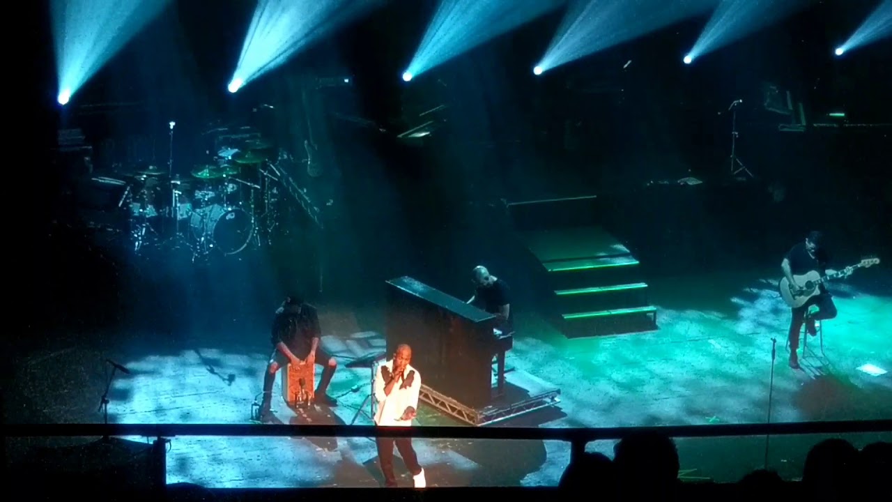 Ne-Yo - Unfaithful ( Rihanna ) Live @ London Brixton O2