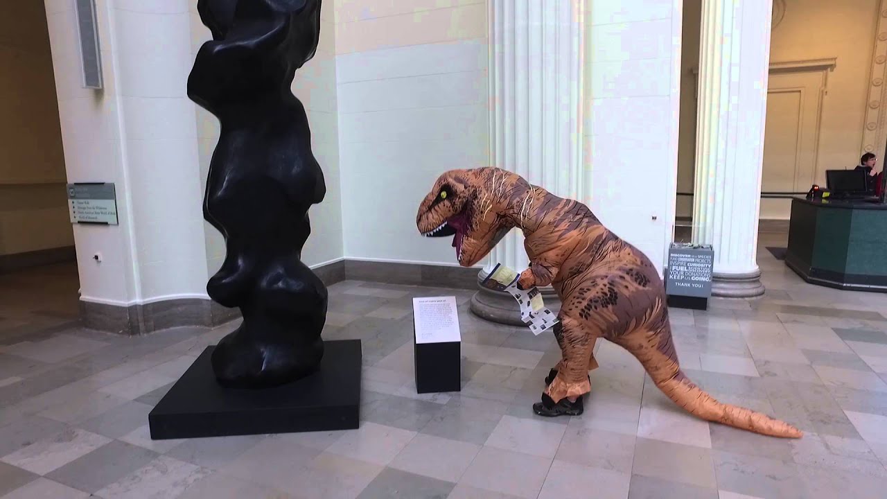 Chicago T-Rex visits the Field Museum