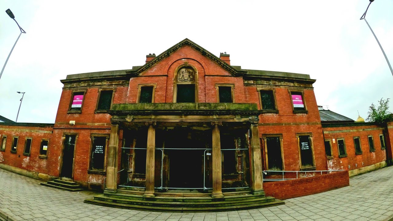 Exploring Abandoned Doncaster swimming baths from 1932