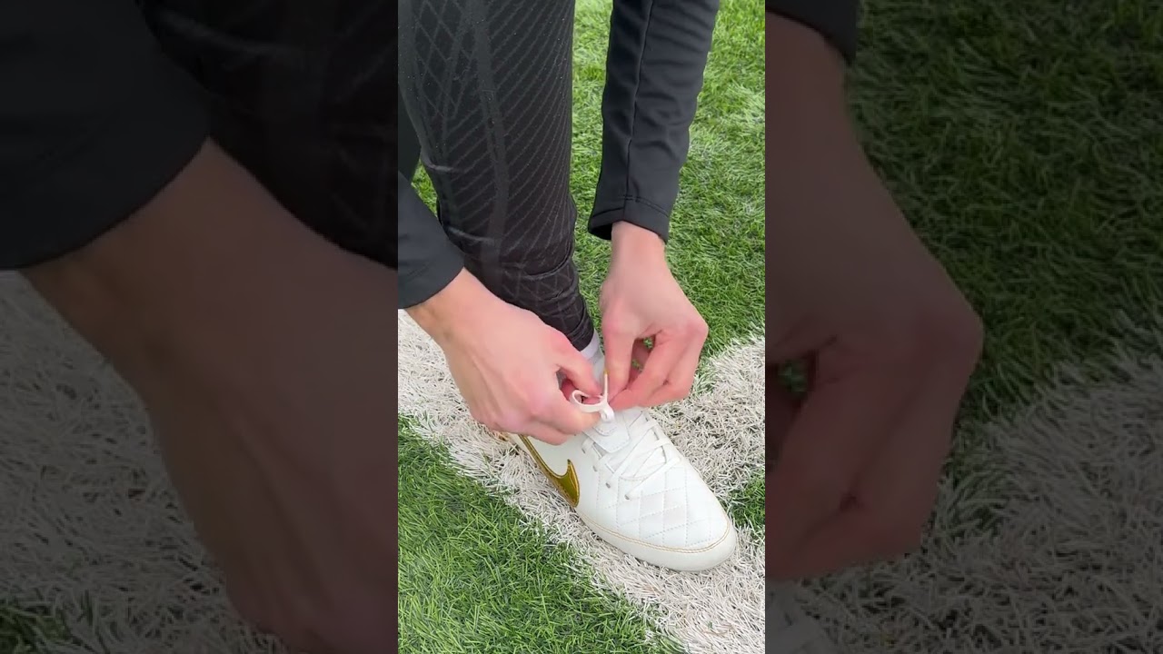 Comment sortir la languette sur les Nike R10