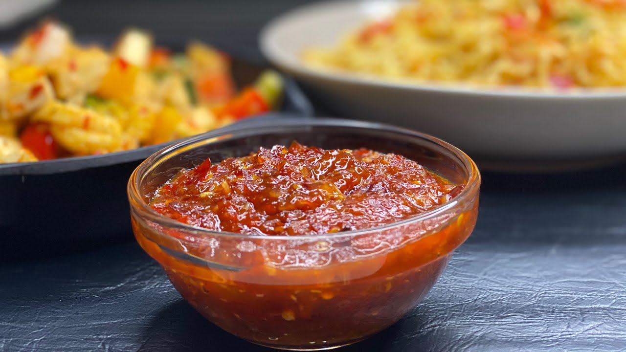 ऐसी चटनी जिससे आप नूडल्स. पास्ता. सेंडविच सबकुछ बनाएँ | Chili Garlic Chutney | Meghna's Food Magic