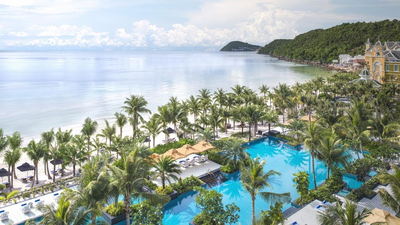 Top 10 5-star Beachfront Hotels & Resorts in Phu Quoc, Vietnam