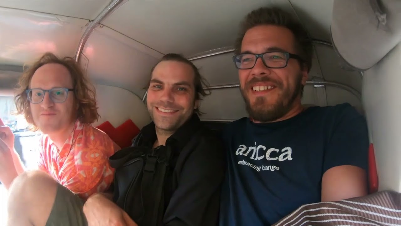 Scylla & Flowin IMMO on tour in India
