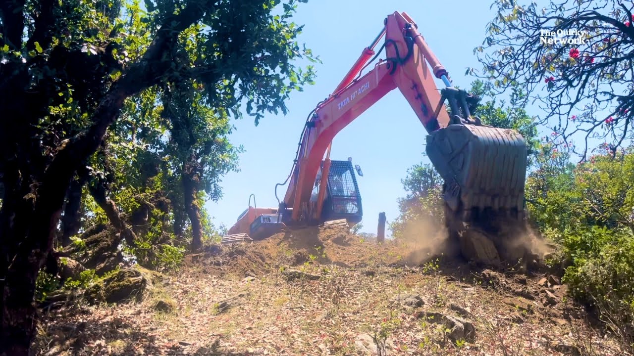 Hilly Road Construction Challenge – Excavator Operator Nails It! We are in the top of the hill