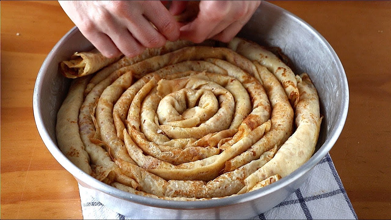 ¡No importa el relleno! Pero con jamón y queso es como mas rico queda. Jugoso pastel de crepes