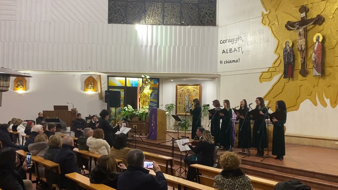 Ave Maria (Schubert) - Solista: Pamela Salamone; Dirige: Raffaella Vinciguerra
