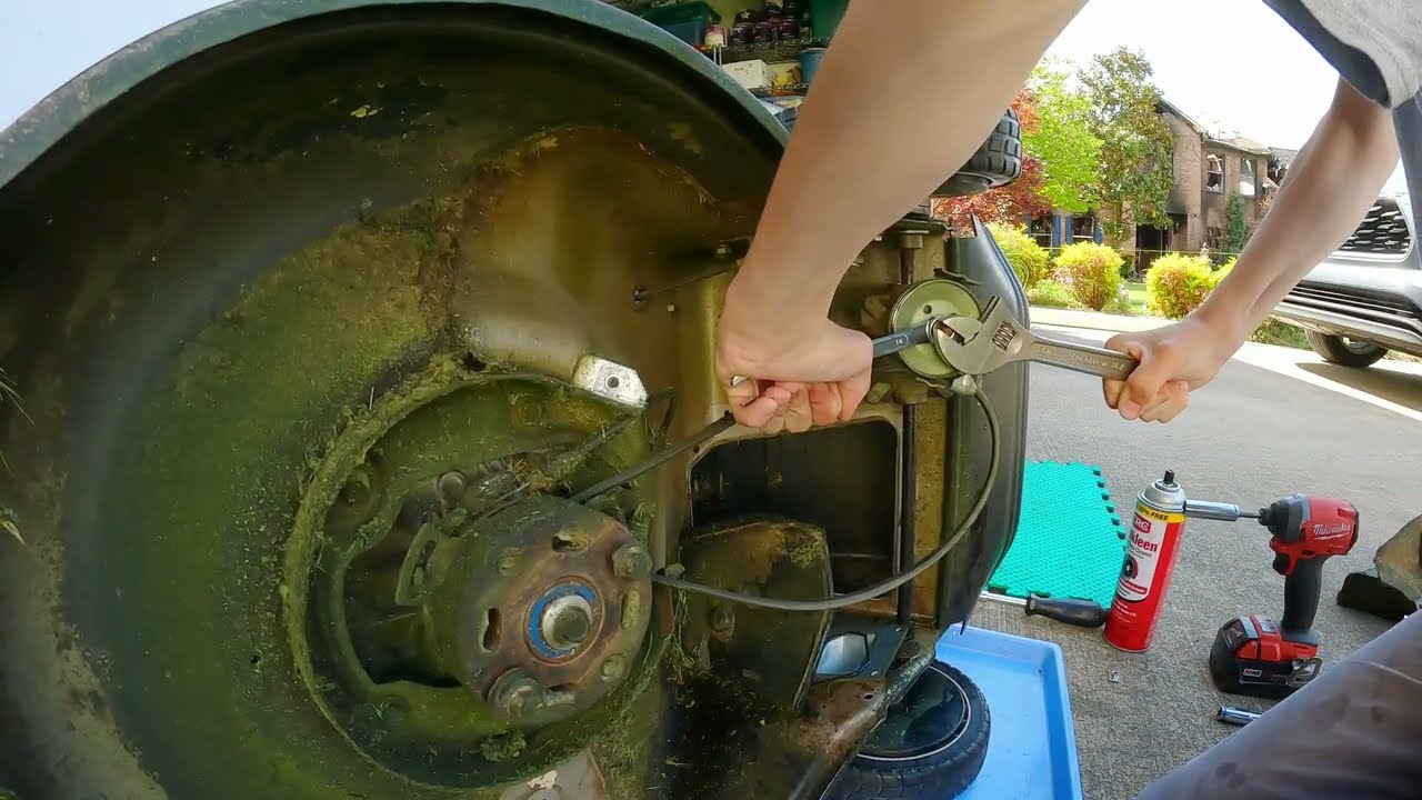 HOW NOT TO replace a drive belt on a honda mower