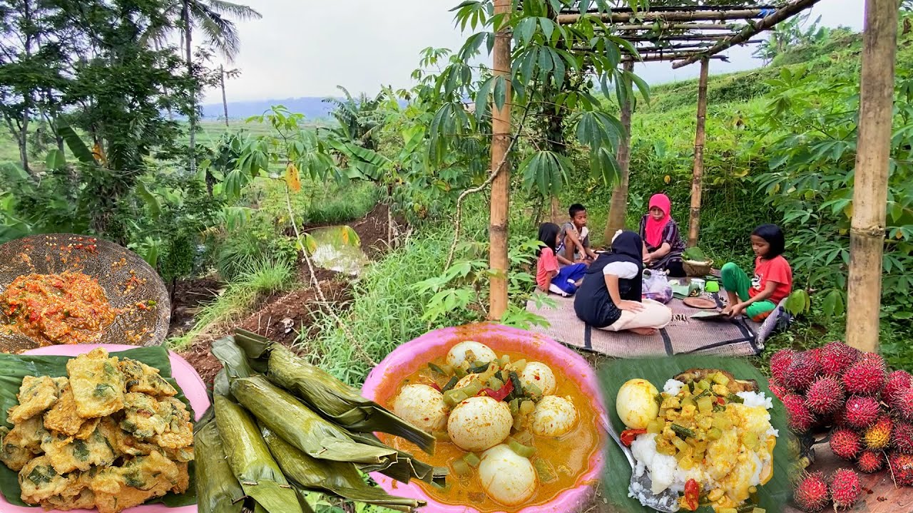 Lontong Sayur, Nasi Uduk, Tempe Mendoan Sambal Tomat