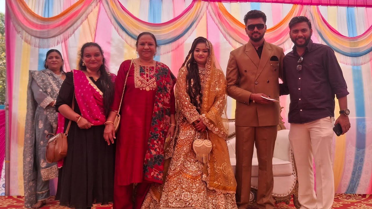 Full Family Sarfraj Na Marriage Ma Gya best 👌 Medu Vada Vs Pizza 🍕 Dhanvi A Su Mangavyu??😆🤣 
