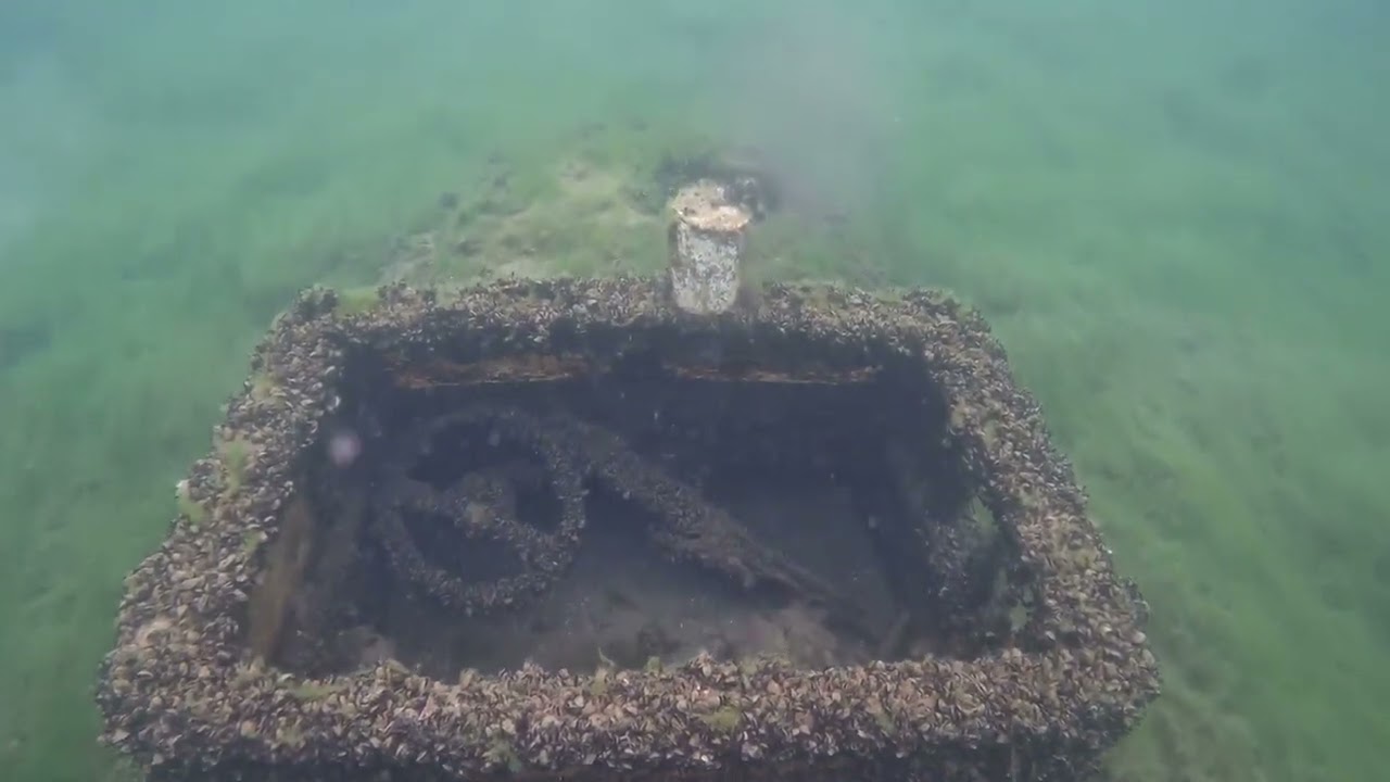 Exploring the Saint Lawrence River - The Grindstone Island Cars