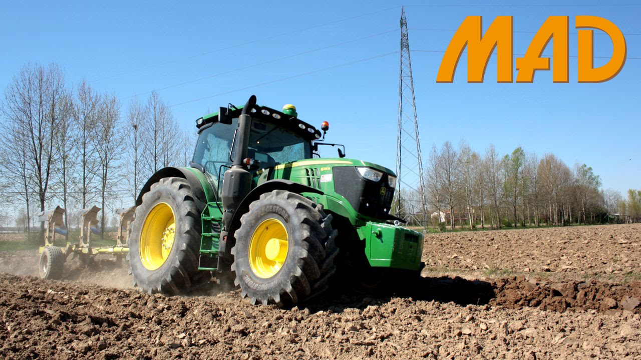 John Deere 6215R: plowing, harrowing and transport
