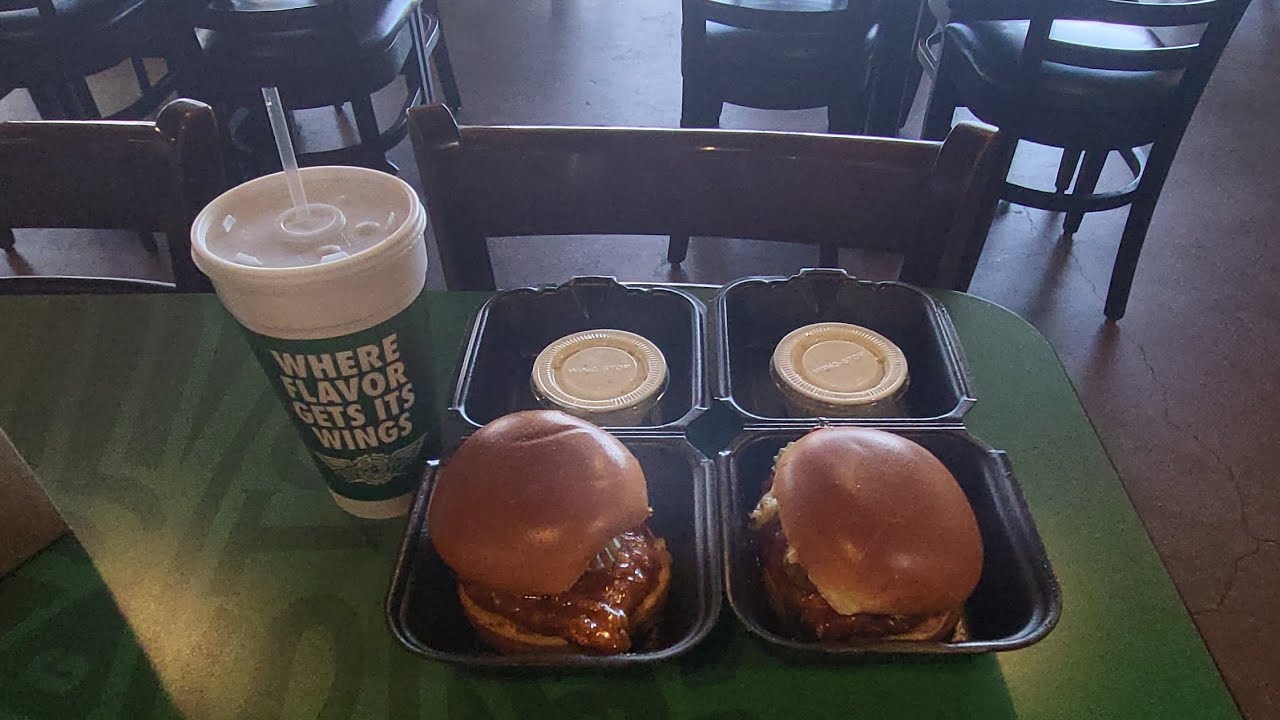 Eating wingstop new hot honey sirracha and hot honey garlic