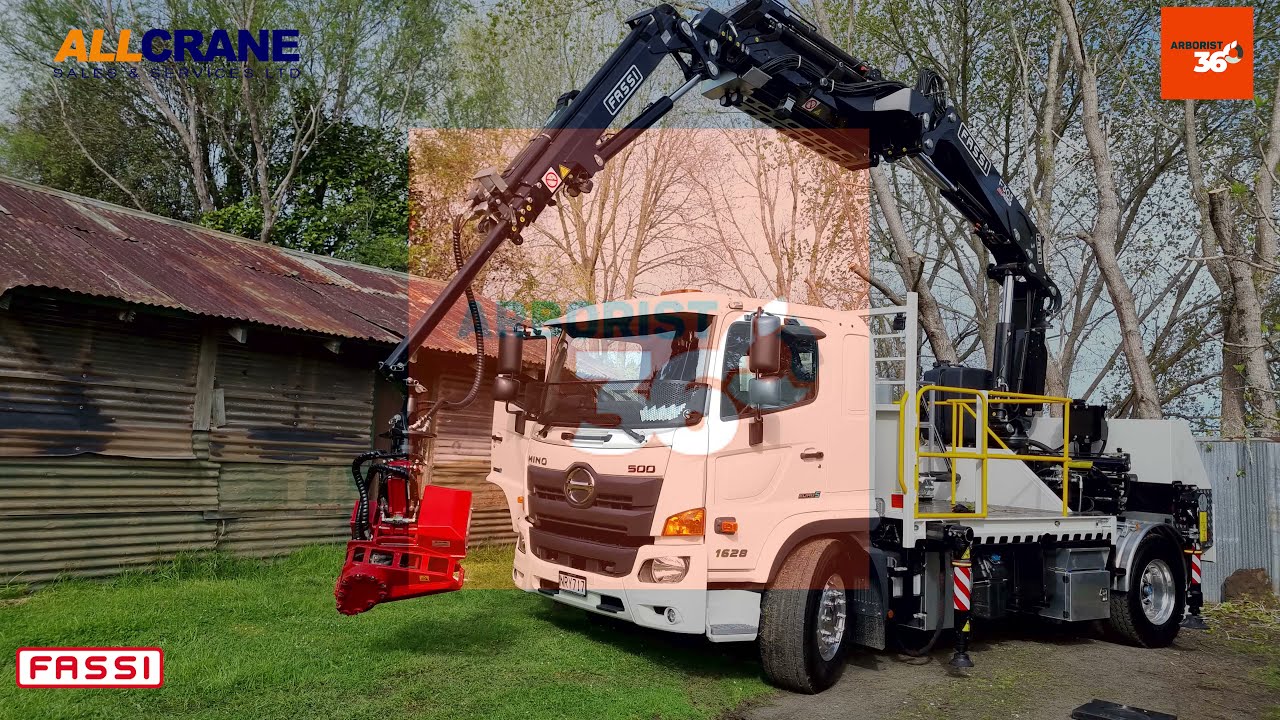 FASSI F305A.2.24 L213 with Mecanil SG220 Grab Saw