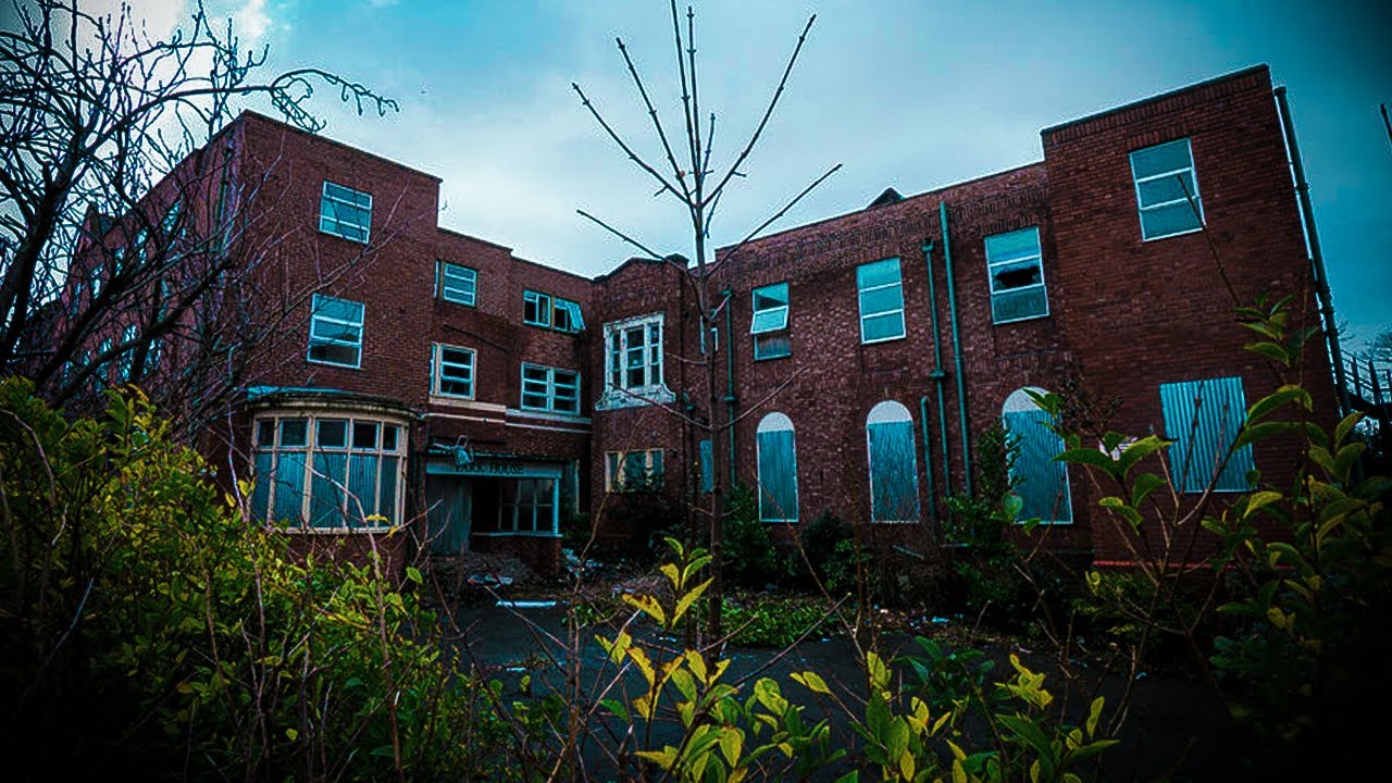 Exploring Abandoned Guest House