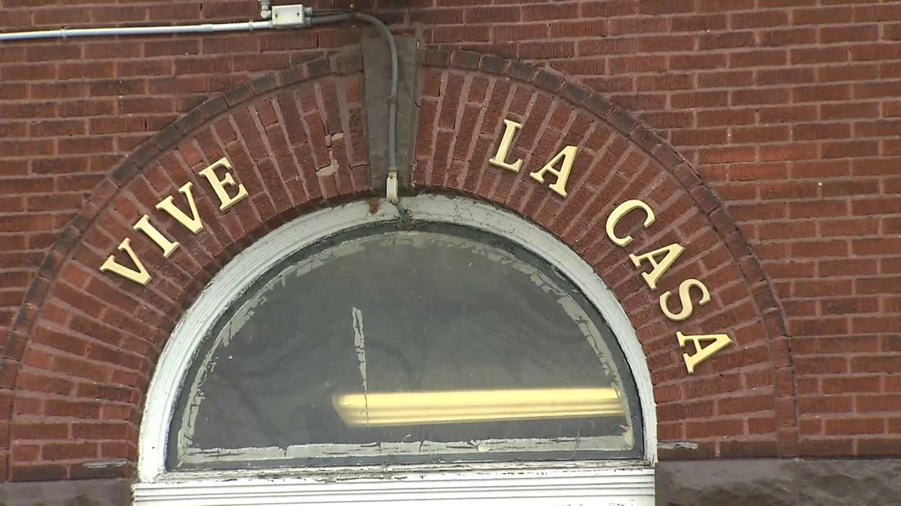 Video: Asylum seekers wait to come to Canada at Buffalo refugee centre