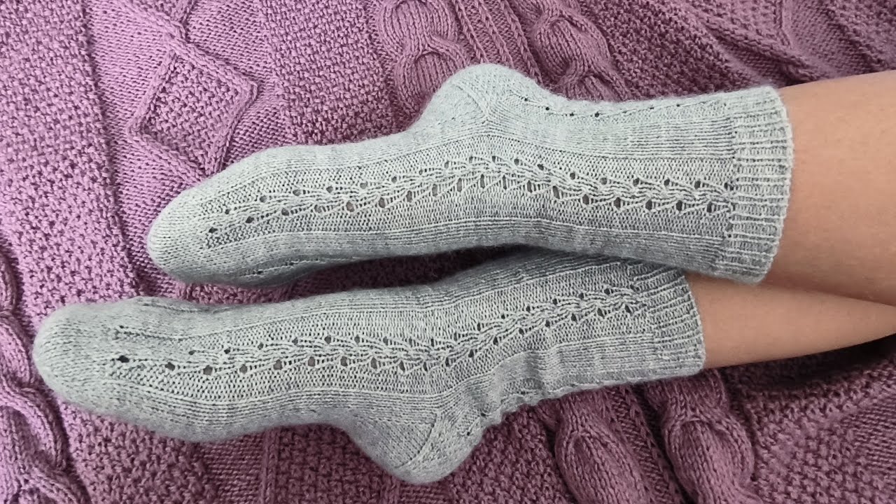 Tutorial. Calzini ai ferri circolari . Dalla punta. Tabella per tutti i numeri 🧦