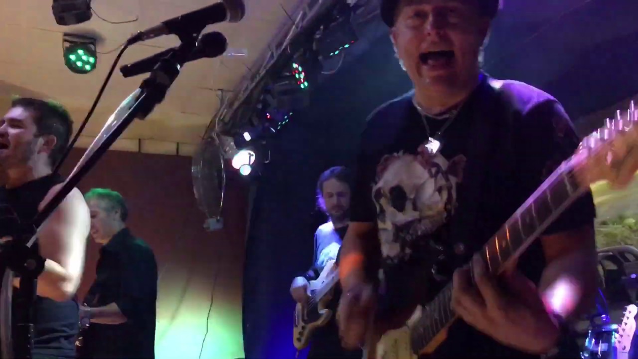 Bad Name - Tributo a Bon Jovi - ‘Livin’ On A Prayer’