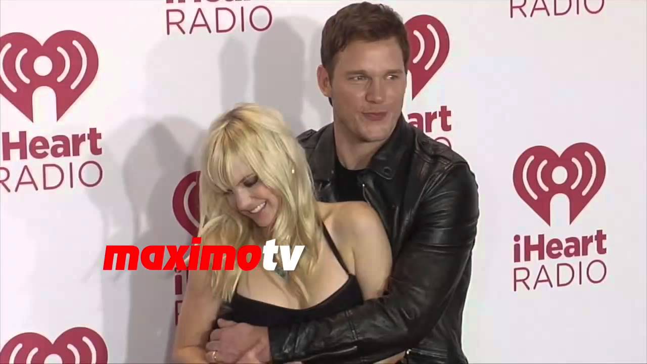 Anna Faris & Chris Pratt | 2014 iHeartRadio Music Festival | Red Carpet