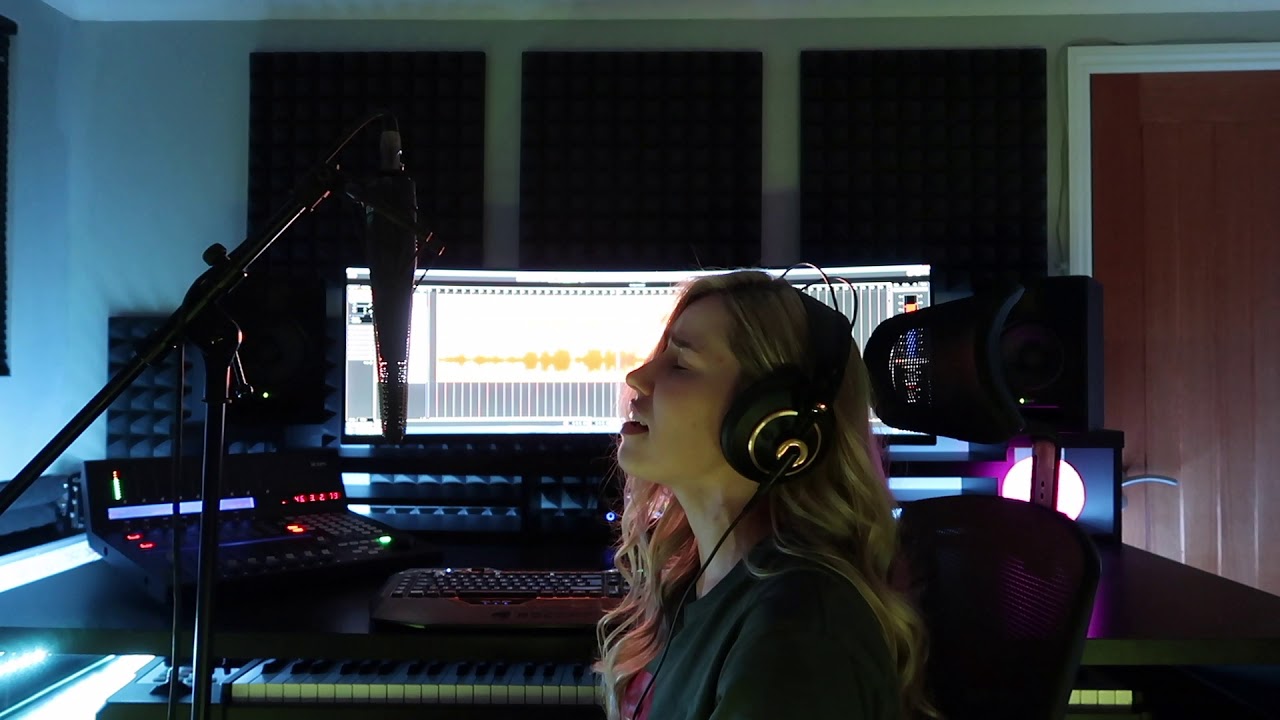 Uplifting Epic Female Vocal Background Music/ World Female Vocals/ Uplifting Female Vocals