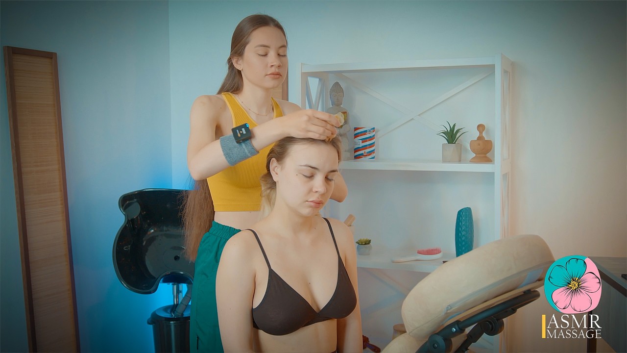 ASMR-массаж шеи и плеч на стуле от парикмахерши Сандры