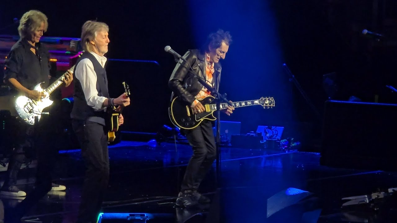 Paul McCartney with Ronnie Wood - Get Back - Live at O2 Arena London 19/12/24