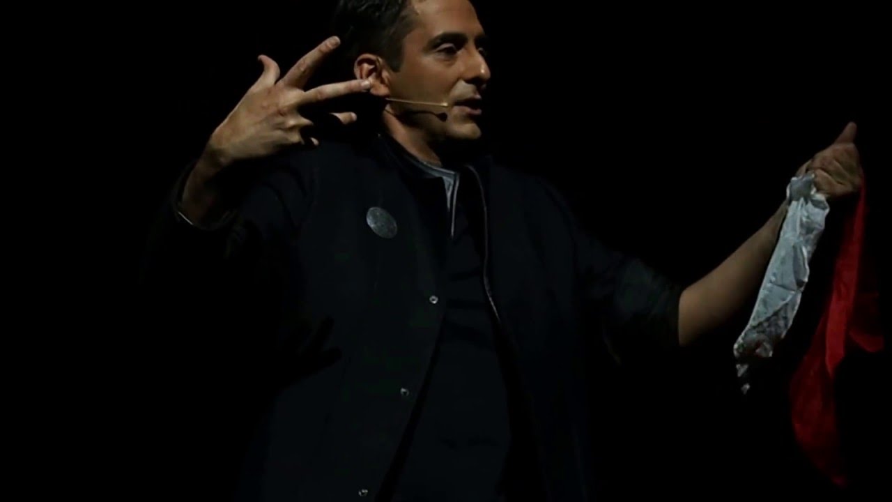 The Illusionists - Luis De Matos (Coloured Scarves)