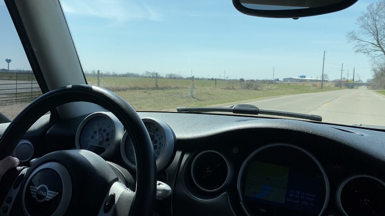 2002 Mini Cooper S 6-Speed Driving