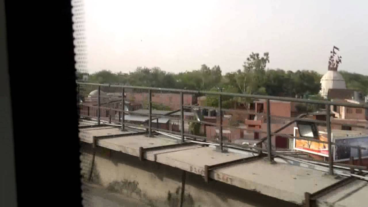 Delhi Metro - Violet Line from Badarpur to Central Secretariat.