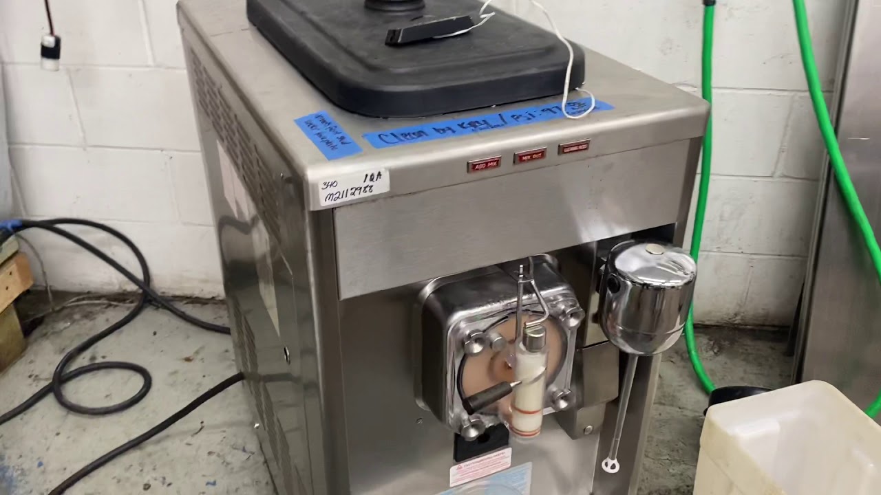 Taylor 340 M2112988 Single Phase Air Frozen Dessert Machine (www.slicesconcession.com)