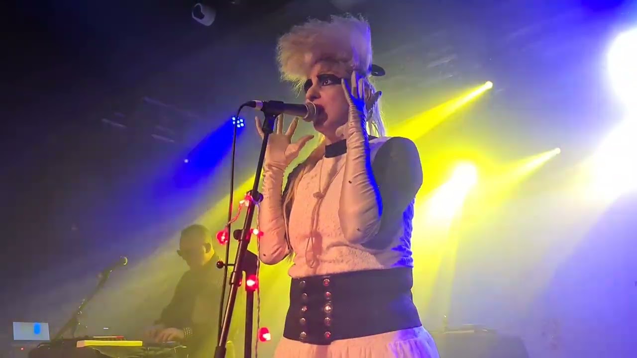 Selofan - Billie was a Vampire - WaveFest Baroeg Rotterdam The Netherlands - 150422