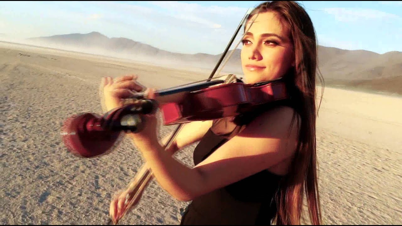 ERIKA ARCANO TEAM  (Lorde)