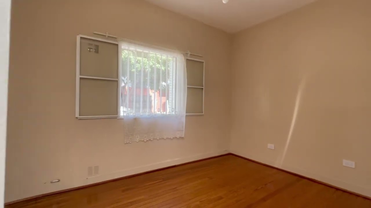 VENTA CASA 3 AMBIENTES CON PATIO Y TERRAZA EN PARQUE AVELLANEDA, CIUDAD DE BUENOS AIRES
