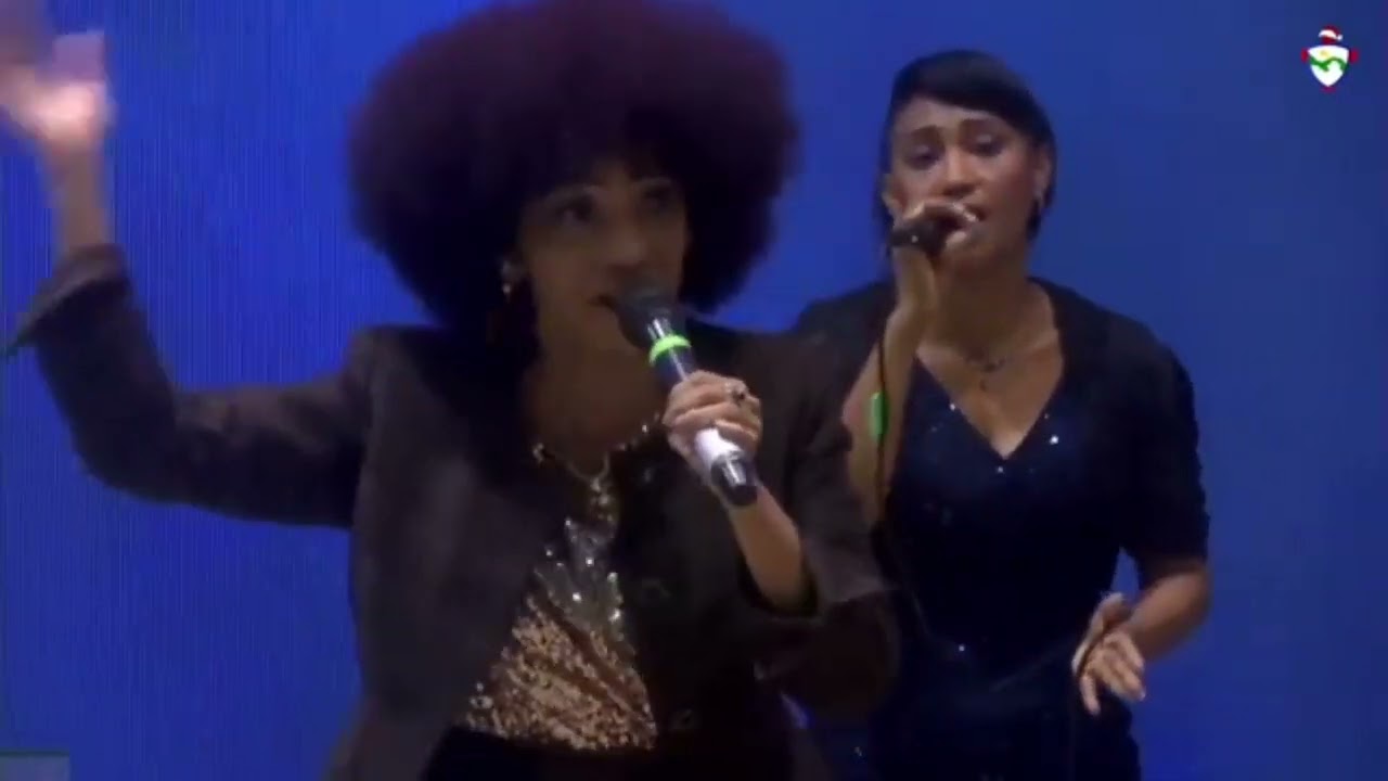 Salmista: Anayansi Vanegas culminacion del año2022 Recibiendo el año 2023 con el Apostol Manuel Ruiz