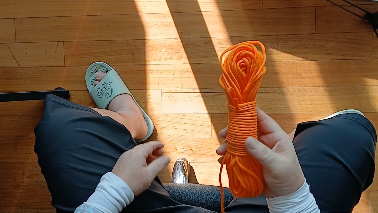 Figure 8 Hank (Figure Eight Hank) | Quick Deploy Paracord Coil (No Talk Tutorial)