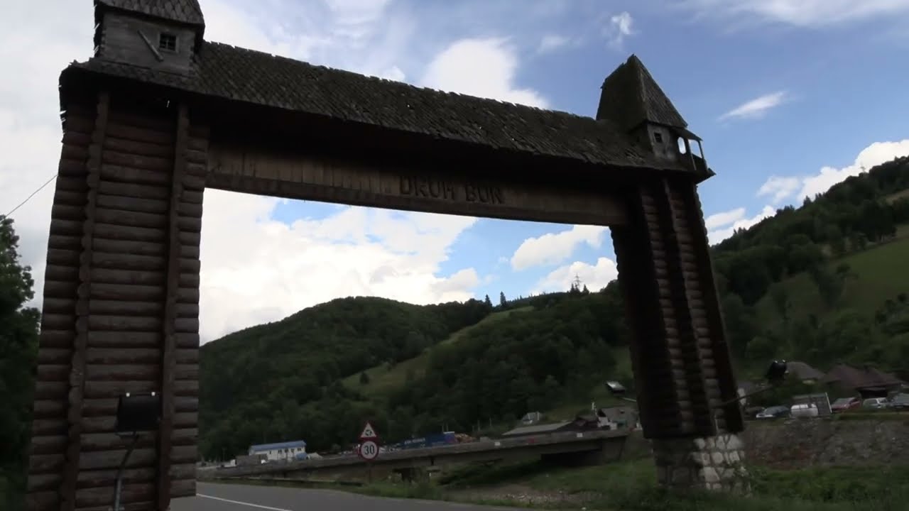 Locuri inedite #romania : Aici este locul unde s-a scufundat satul Geamăna
