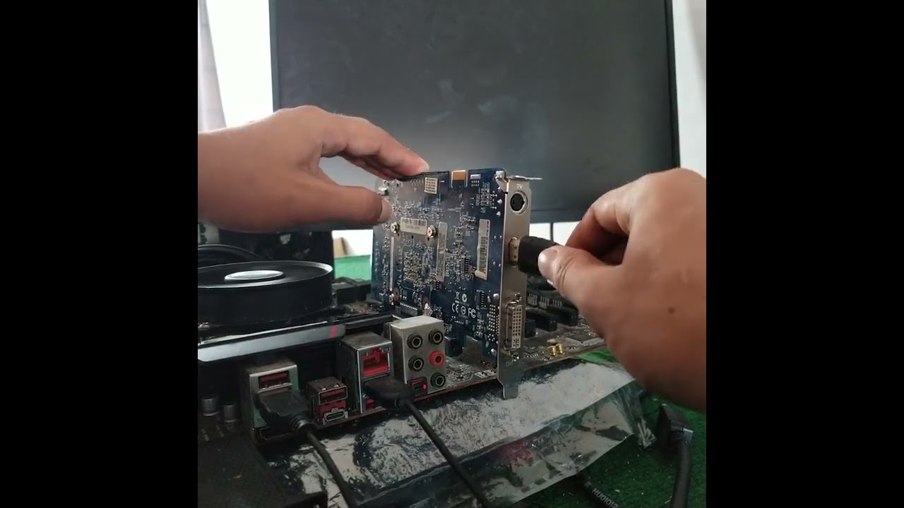 ASUS GeForce 8600 GT 8600GT 512MB GDDR2 128 BitA.Rispiaga (INPAR)