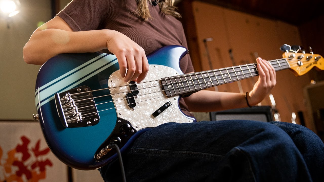 Fender Vintera II '70s Mustang Competition Bass | Демонстрация и обзор с Тианой Охарой