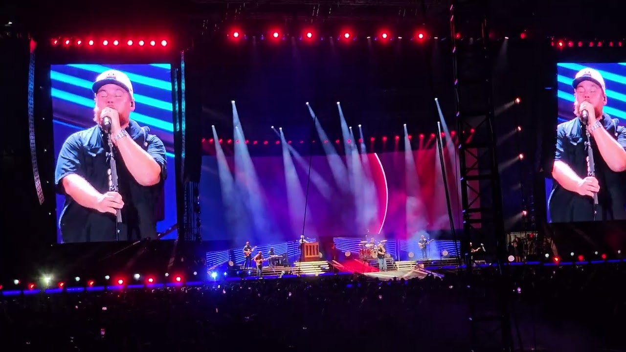 Luke Combs - Houston, We Got a Problem (live at MetLife Stadium; July 20, 2024)