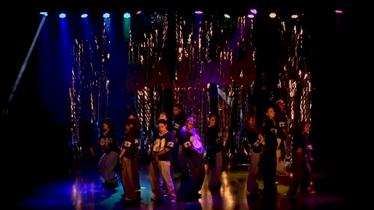 Hit - K-Pop Avanzado -  Prof. Camila