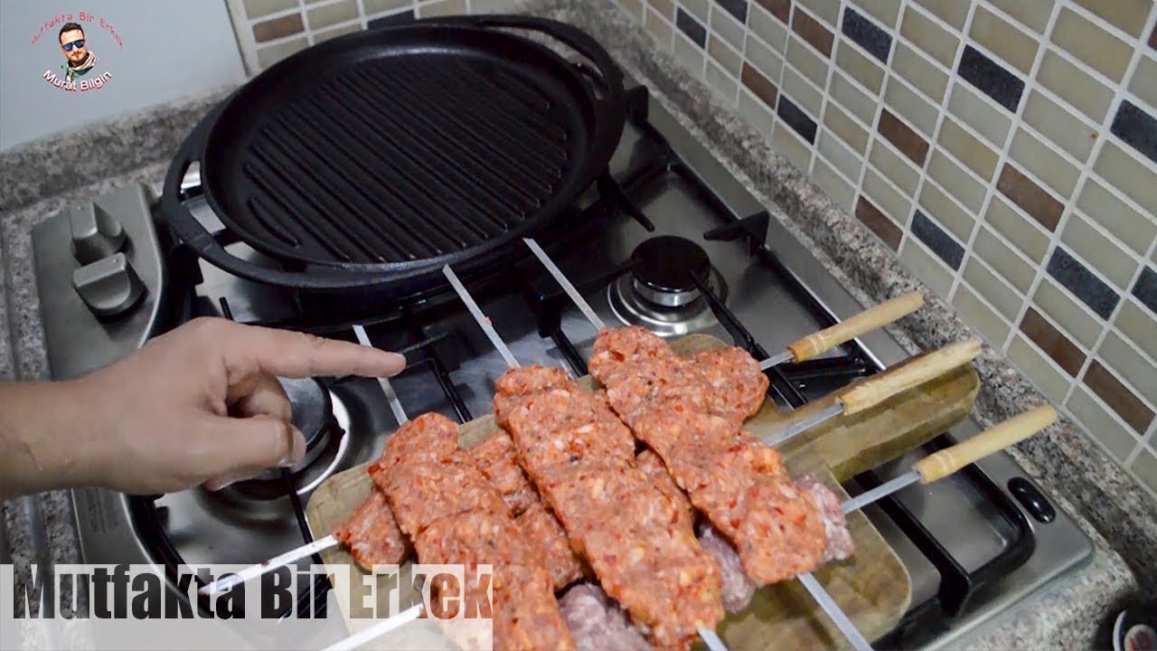 Evde ADANA KEBAP ve URFA KEBAP | Evi Kebapçıya Çevir Paran Cebinde Kalsın | Mutfakta Bir Erkek