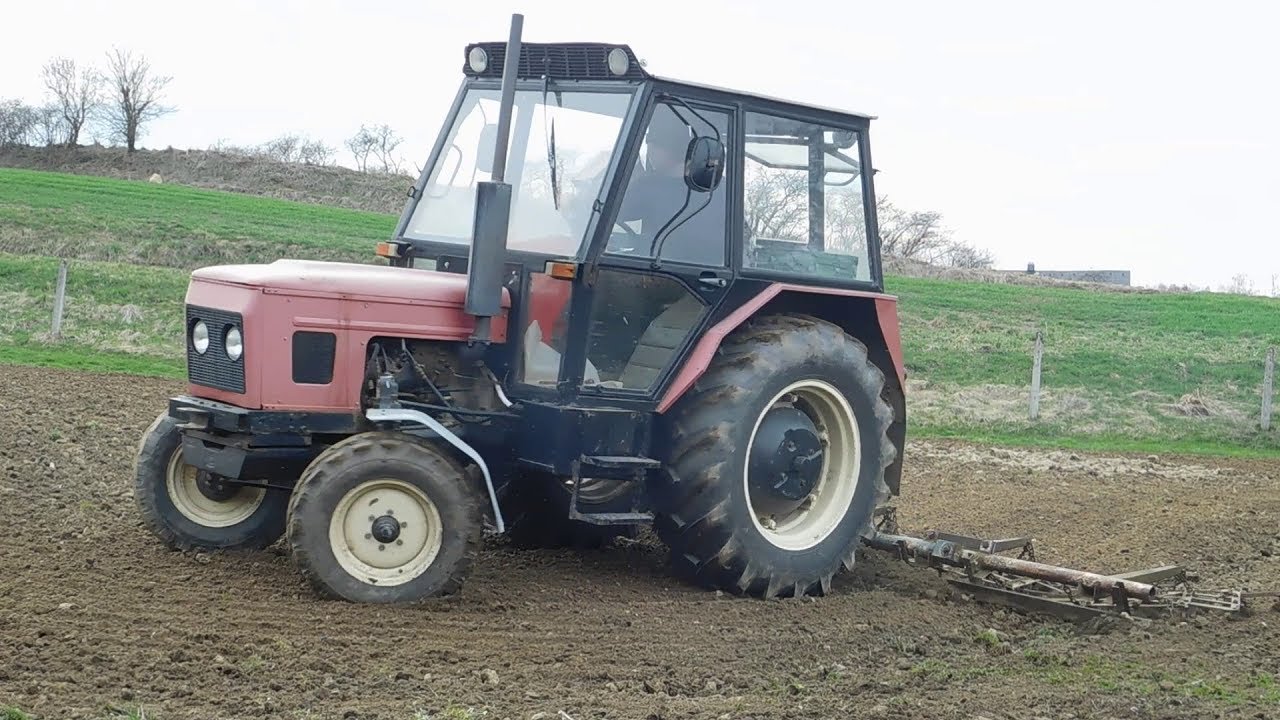 Traktor Zetor 7011 + branosmyk