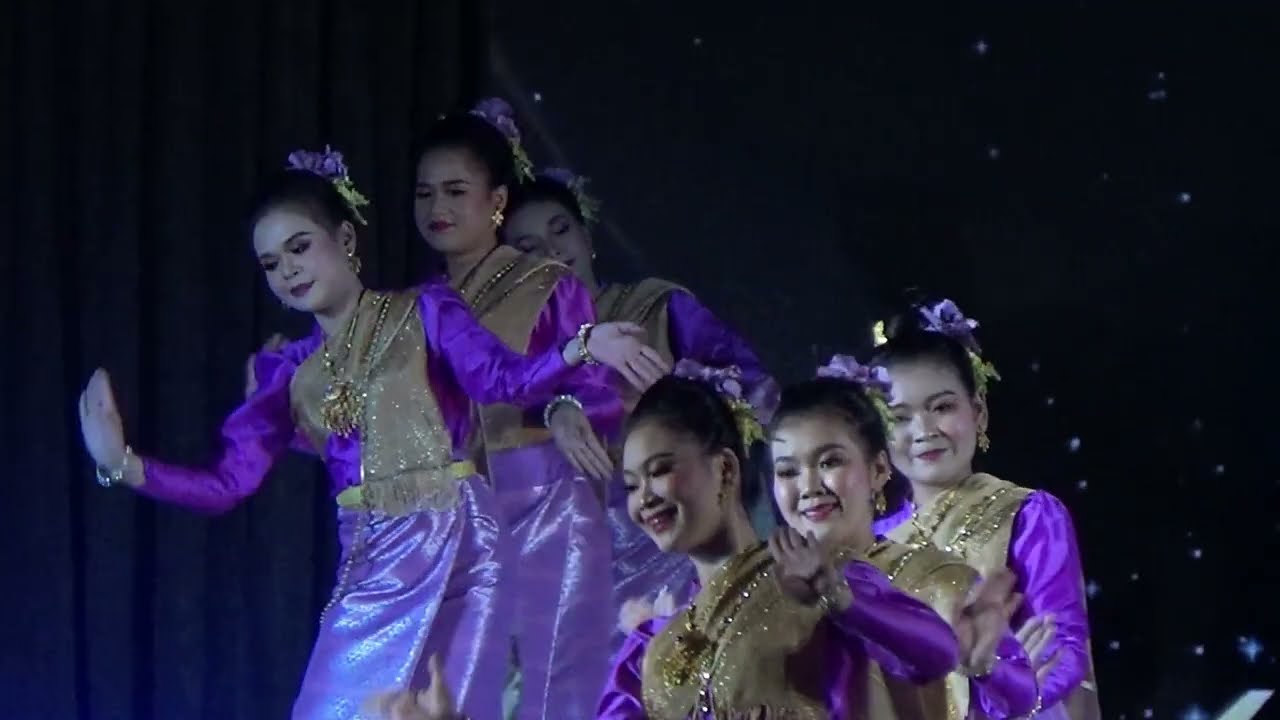 “ฉุยฉายฟ้ามุ่ย” การแสดงจากมหาวิทยาลัยพะเยา - 'งานศิลปวัฒนธรรมอุดมศึกษา ครั้งที่ ๒๔' เวที ๓
