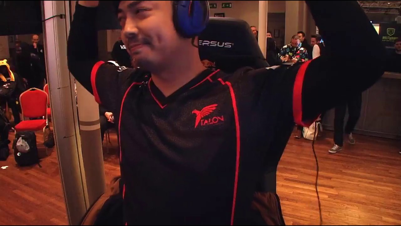 Hotdog29 vs Gachikun - Red Bull Kumite 2018 Last Chance Qualifier Grand Final