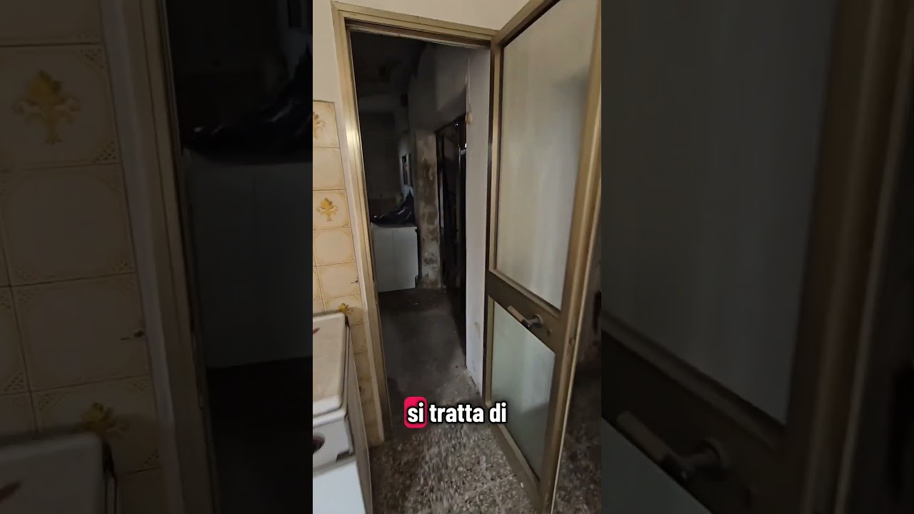 Vigonovo(VE): Casa su 2 livelli, con magazzino e garage.  Con cortile 900 mq. circa. Libera.