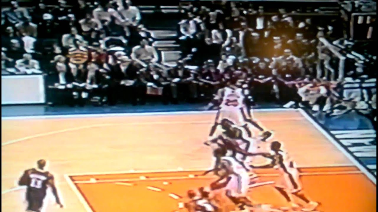 Kobe hits jumper behind backboard on Allan Houston