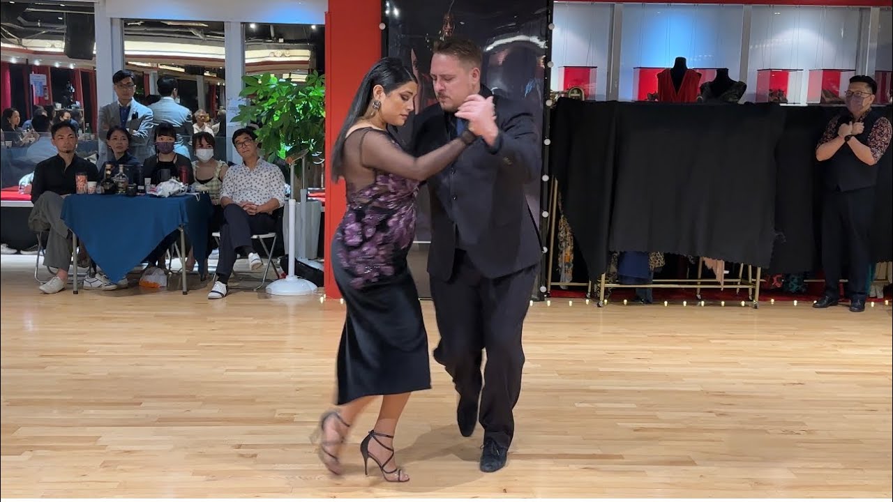 Maria Ines Bogado y Sergiy Podbolotnyy - 1 of 4, Jan 2023 Hong Kong, Peace & Love Grand Milonga