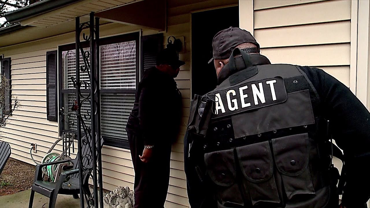 Breaking Bond: FOX59 rides with Indianapolis bounty hunters