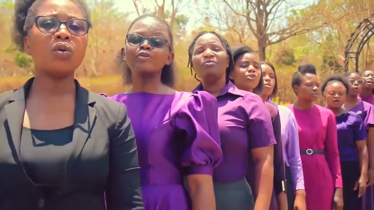 Chiuzimbi_SDA_Senior_Youth_Choir_Tsogolani_Yehova