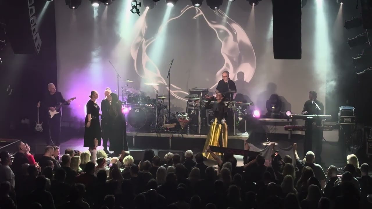 Oceán - A vyjdi ven live at Fléda 15/11/2025